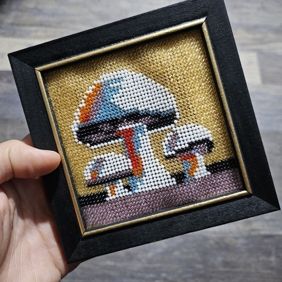 Beaded mushroom framed picture, vintage wall decor, art - Picture 3 of 5